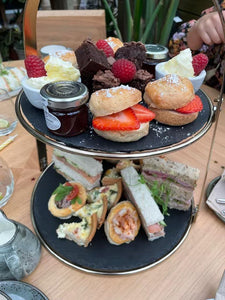 Afternoon tea for two with Prosecco
